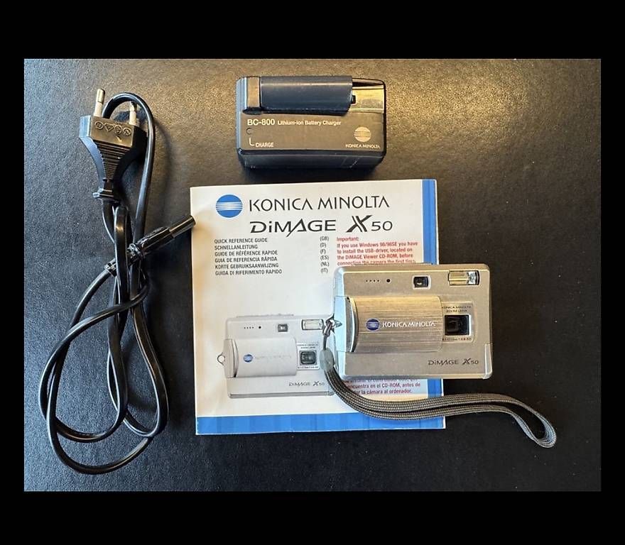 Fotocamera: Konica Minolta Dimage X50, silber – Usato da Rueschlikon venduto da nomee