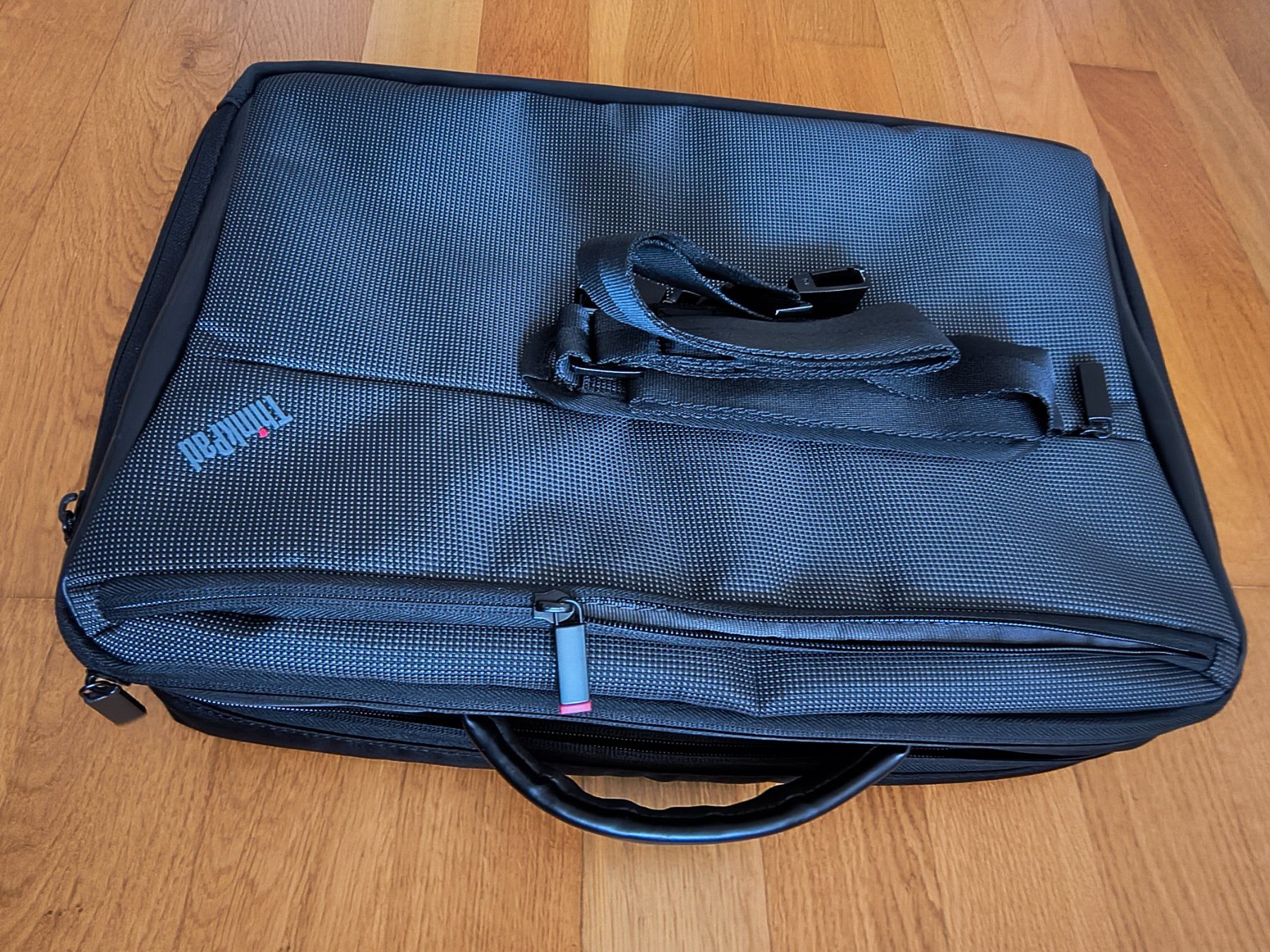 Lenovo Borse: Tasche Lenovo ThinkPad Professional bis 39cm 15,6 neu – Nuovo (secondo la descrizione) da Dierikon venduto da Astsage 2