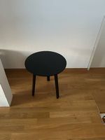 Kleiner Couch Tisch zu verschenken (ca. 45cm Durchmesser)
