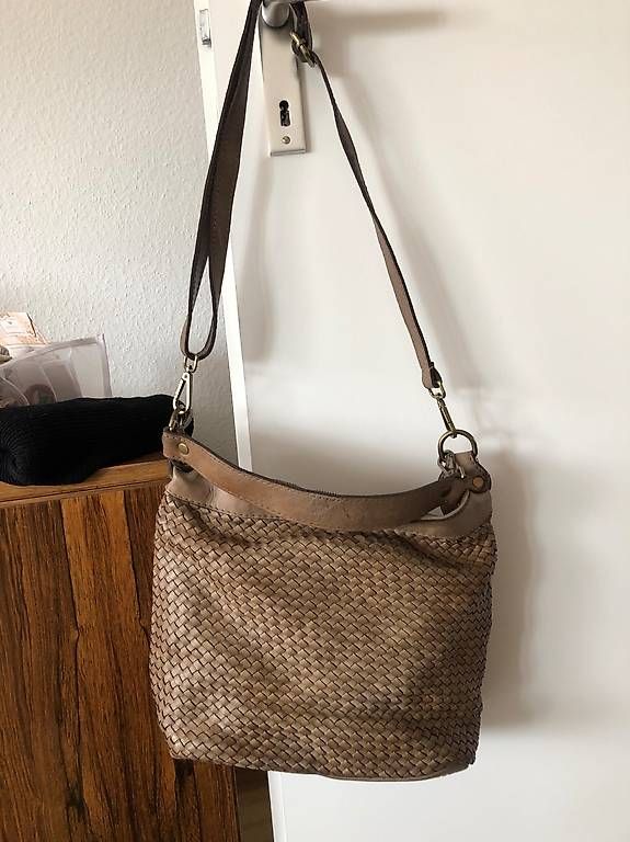 Borse da donna: Ledertasche in Flechtoptik, schlammfarbig – Usato da Zürich venduto da zuerich8032 3