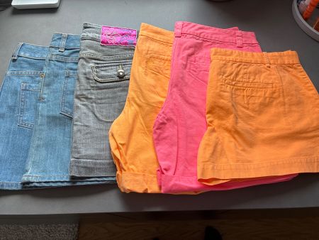 3 x Jeansrock, 3 x Shorts, Grösse 38
