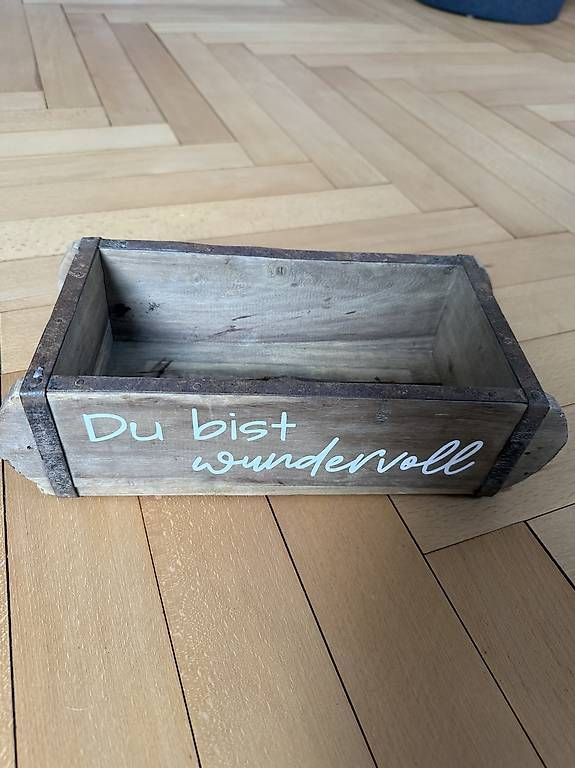 Tutte le decorazioni: Deko-Kiste Holz / Geschenkkiste – Usato da Zürich venduto da anaseitz