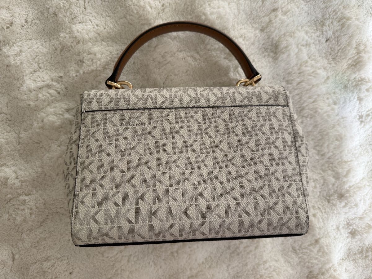 Michael Kors Sacs femmes: Michael Kors Tasche – D'occasion à Rheinfelden par Schoefli74 1