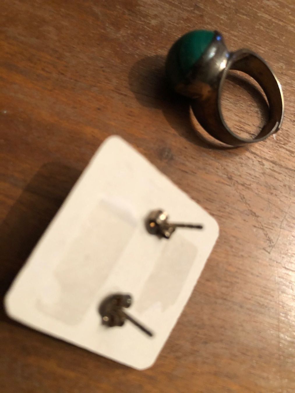 Sonstiger Schmuck: MALACHITE-SET: Ohrringe und Fingerring. – Gebraucht aus Wald ZH von mlnt 2