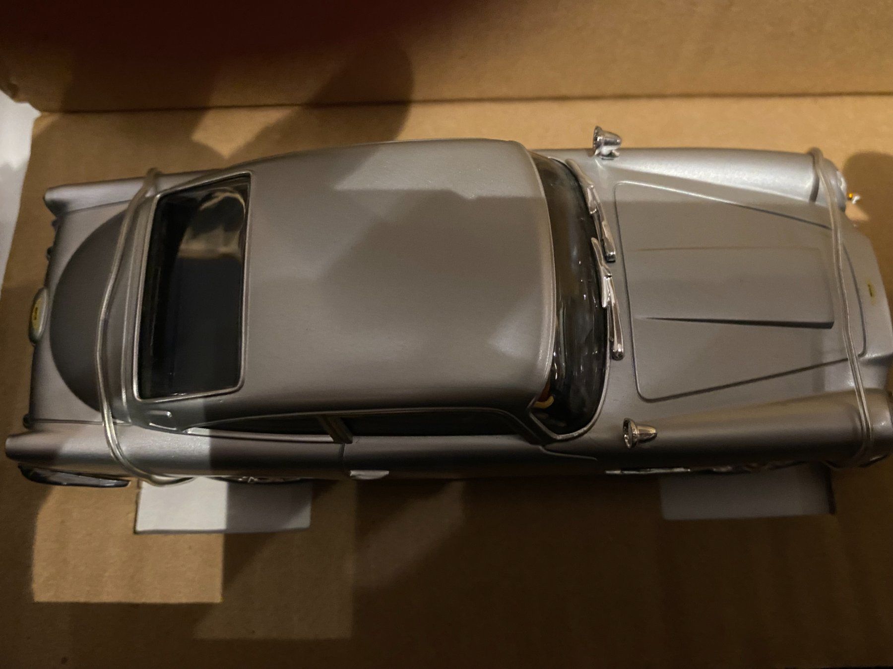 Carrera Piste: Boîte Carrera Evolution Goldfinger 007 1/32 (No Scalextric) – Nuovo e nell'imballaggio originale da Grand-Lancy venduto da Kimplay 3