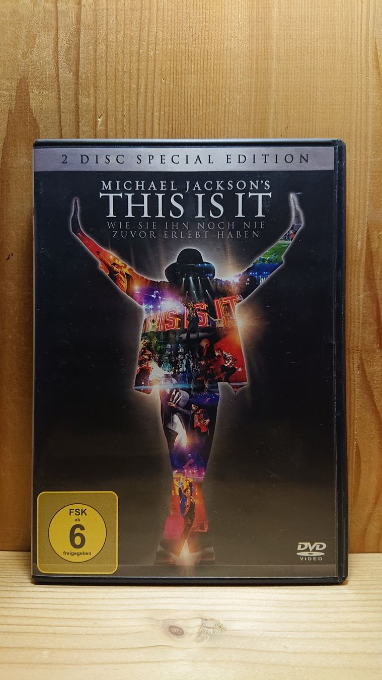 Tutti i DVDs: MICHAEL JACKSON THIS IS IT DVD Special Edition – Usato da Wilderswil venduto da Exebub