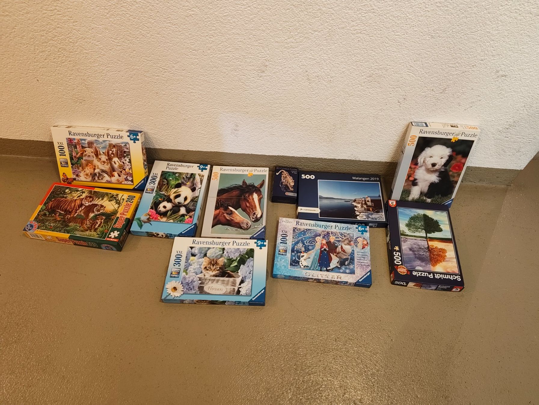 Puzzles: Puzzle Sammlung und Puzzlematte – Gebraucht aus Langnau i. E. von Marger 2