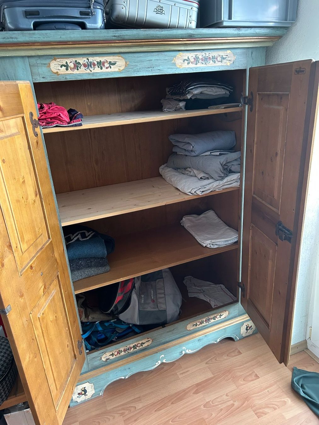 Voglauer Armoires: Holzschrank/Bauerschrank – D'occasion à Uster par Janges37 1
