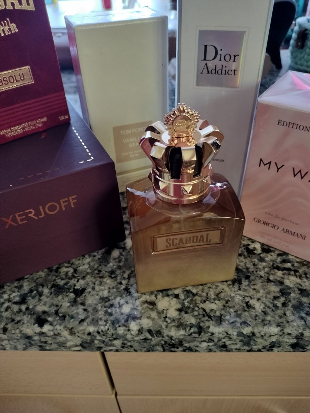Profumi & Eau de Toilette: parfüm und Retouren Boxen – Nuovo e nell'imballaggio originale da Leibstadt venduto da Teufeli93