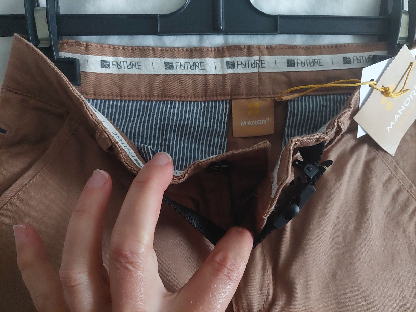 Manor Hosen: Neu! Manor Future Hose, Grösse 134 – Neu und originalverpackt aus Flims Dorf von Truemorish 4