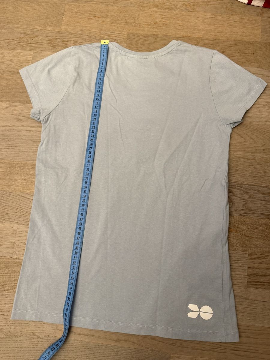 T-shirt: Crosshatch T-Shirt Damen Gr. S/M, hellblau – Usato da Rubigen venduto da Elmacino 2