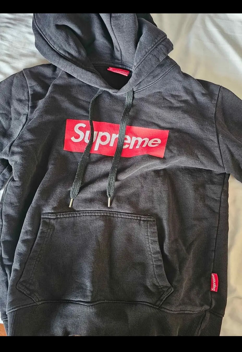 Pullover & Sweatshirts: Supreme Hoodie – Gebraucht aus La Tour-de-Peilz von mcp_w7rw