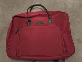 Praktische Reisetasche / Weekender, bordeauxrot, Top!