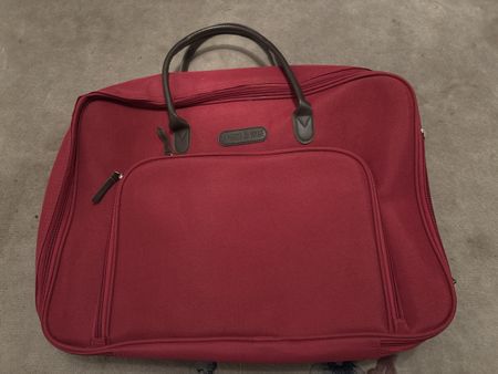 Praktische Reisetasche / Weekender, bordeauxrot, Top!