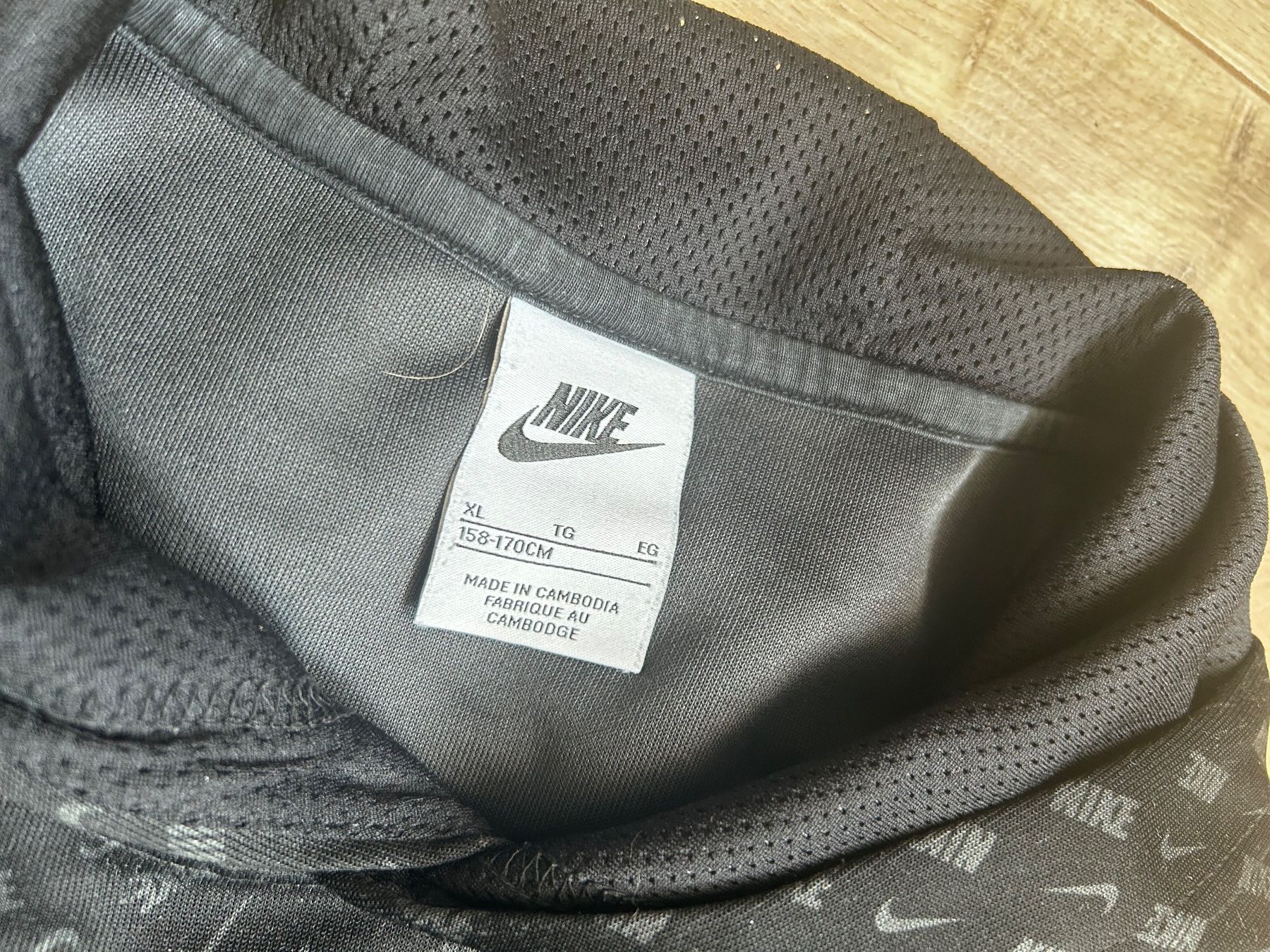 Nike Pulls & Sweat-shirts: Pull Nike – D'occasion à Neuchâtel par Nowalter 3