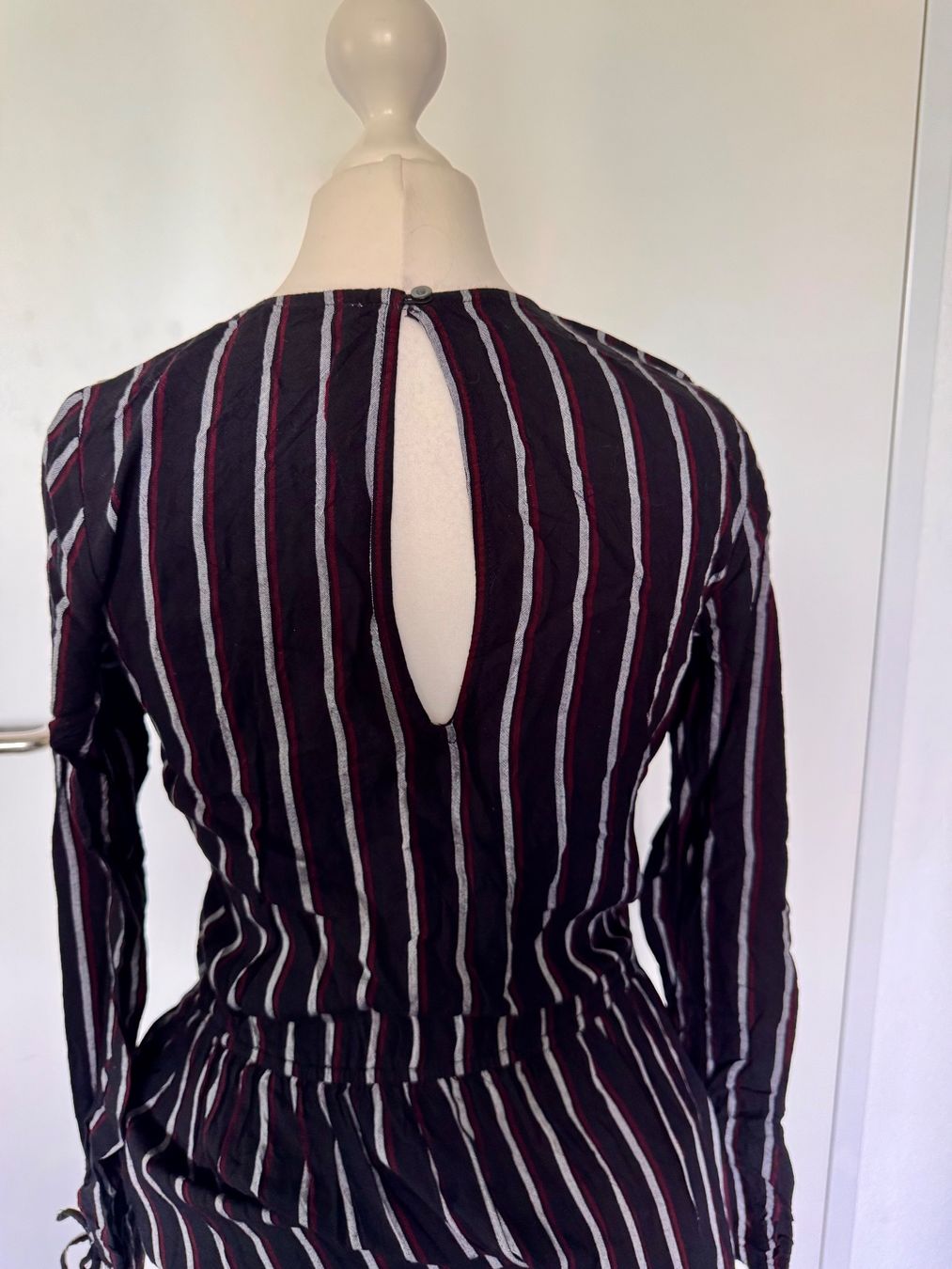 Hollister Tute: Jumpsuit Hollister gestreift Gr. S – Usato da Rothrist venduto da Fondgruebe 4
