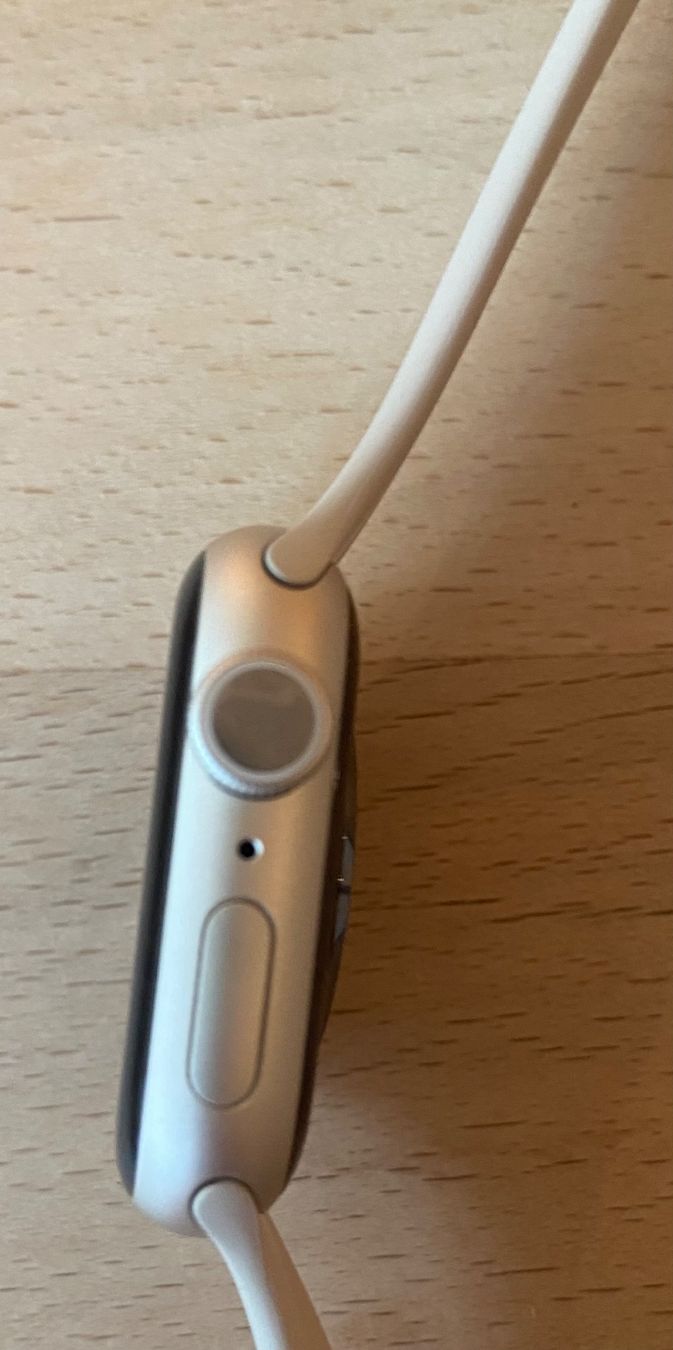 Apple Smartwatch: Apple Watch Series 8-Starlight Aluminium Case 41mm – Neu (gemäss Beschreibung) aus Widnau von Imani 4