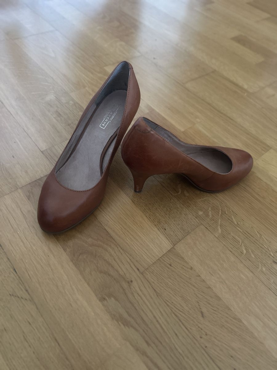 Chaussures femmes: Pump braun – D'occasion à Zug par Solesoni