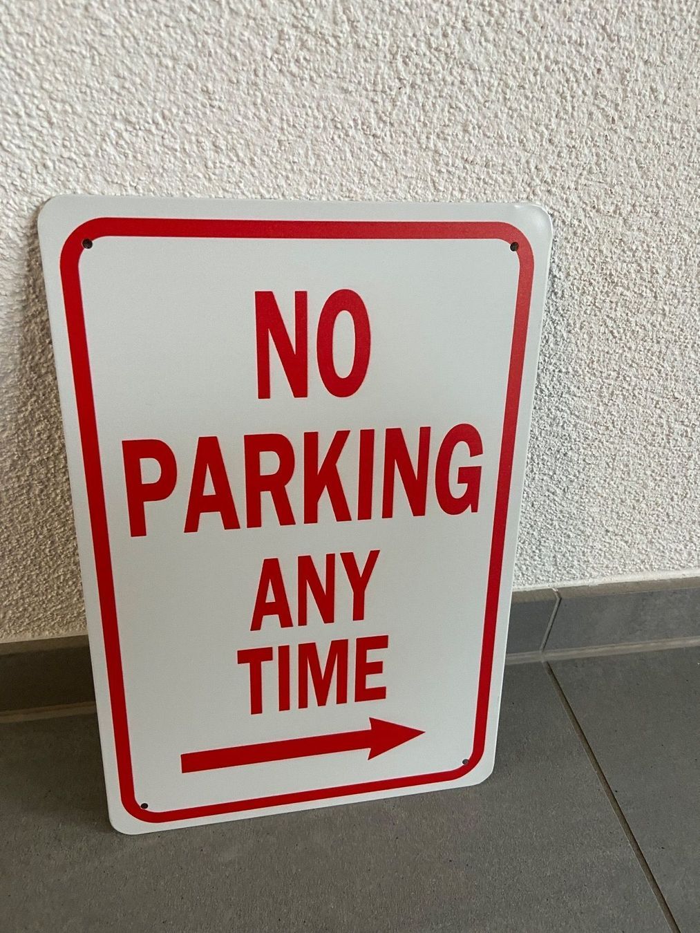 Insegne: NO PARKING Only Schild NEU 1.Pcs / NEU – Nuovo e nell'imballaggio originale da Seon venduto da Aaargauer01 1
