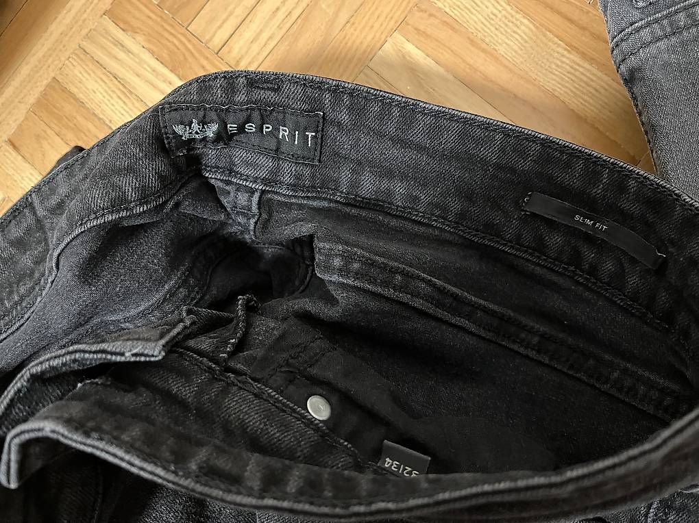 Esprit Jeans: Esprit Jeans schwarz 32/ 34 gebraucht – Usato da Herisau venduto da Skalay 1