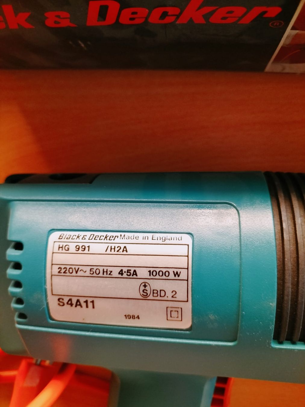 Tous les outils: Heissluftfarbentferner – D'occasion à Langnau im Emmental par Ramona910 2