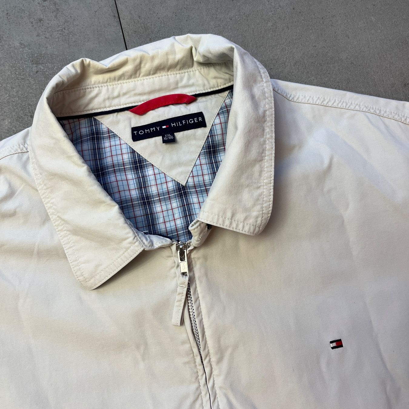Jacken: 2000s Tommy Hilfiger Vintage Harrington Jacket – Gebraucht aus Bern von shoprestoredvintage 1
