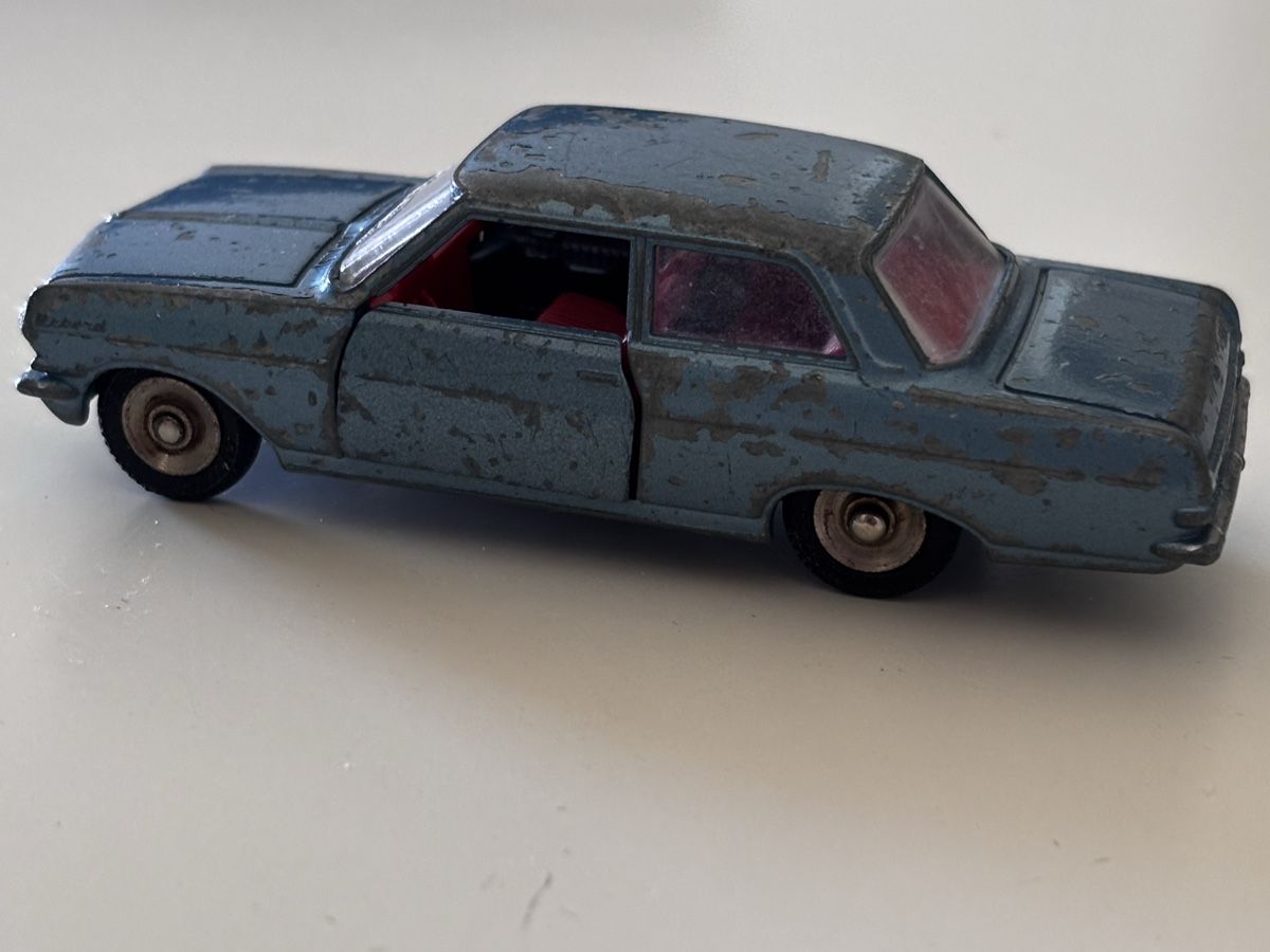Dinky Toys Modellini d'auto: Opel Dinky Toys – Usato da Lausanne venduto da pabernard 6