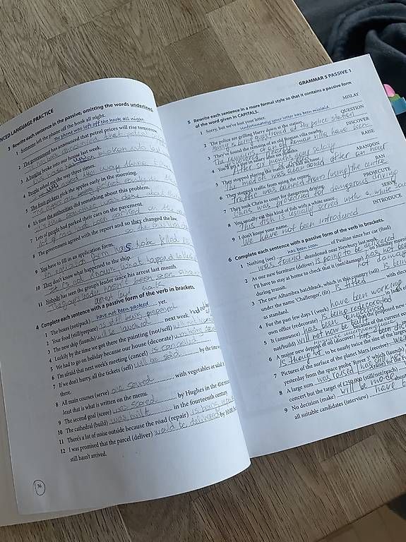 Libri: Buch Advanced English  – Usato da St. Gallen venduto da mpo_5dlc 1