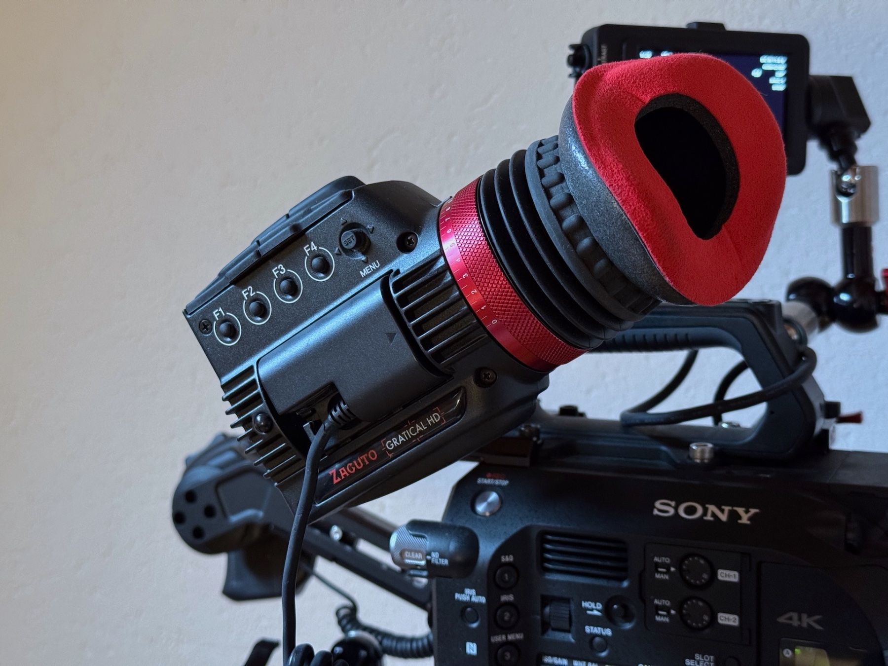 Sony Videocamere: Bundle Sony FS7 4K + Zacuto Gratical HD + Rig Complet – Usato da Delémont venduto da yannickbarthe 1