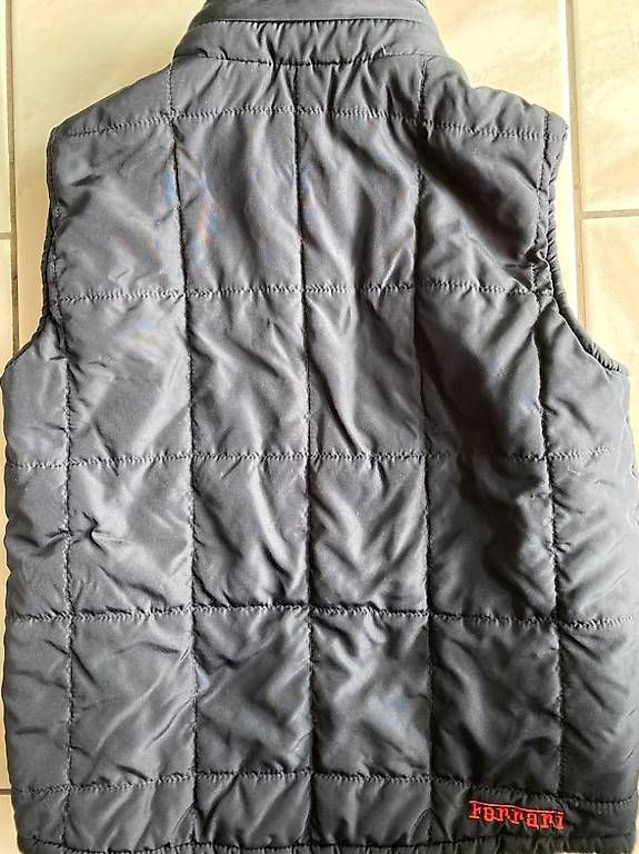 Jacken & Mäntel: Vend veste enfant Ferrari – Gebraucht aus Morrens VD von gia_sfs5 3