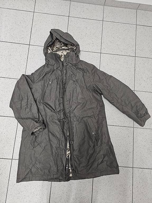 Jacken: Braune wasserfeste Winterparka / Jacke Gr. 46 – Gebraucht aus Luzern von Donky_king