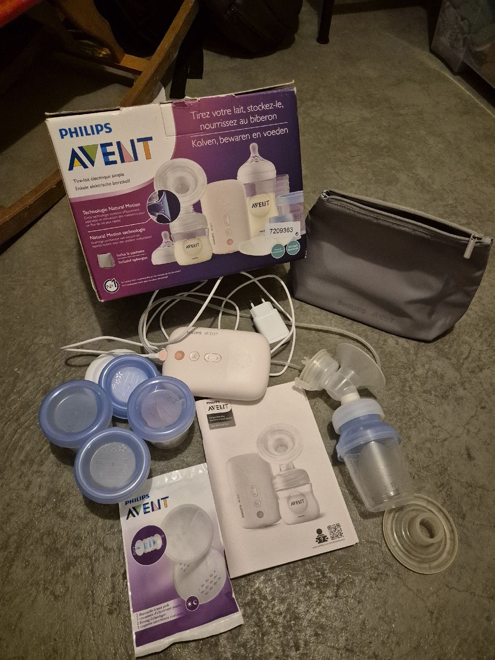 Philips Stillzubehör: Philips Avent Electric Breast Pump with Accessories Set – Gebraucht aus Bottmingen von West_Ham1982 1