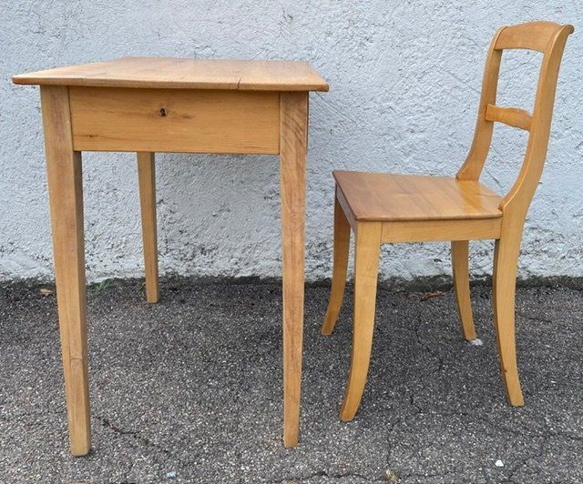Tavoli: Holztischlein mit Stuhl – Usato da Oberrieden venduto da Ket25 1