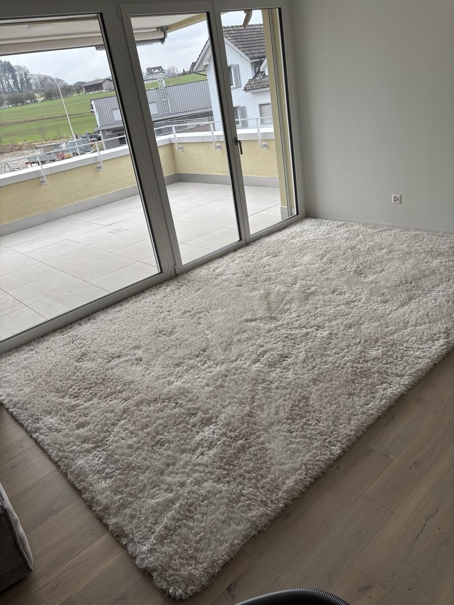 Tappeti: Hochflor Teppich 240x360cm Weiss  – Usato da Lömmenschwil venduto da tmr_xx 2