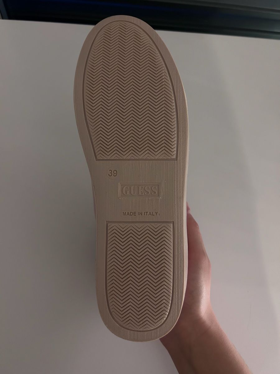 Guess Chaussures femmes: Guess Schuhe - neu – Neuf (Voir description) à Kriens par sonja6010 2