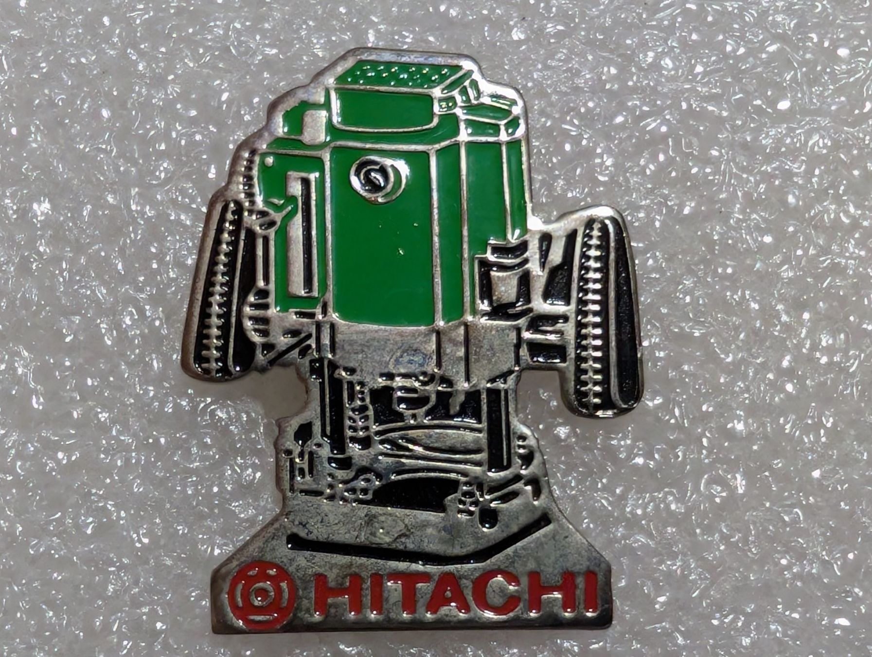 Plaketten & Abzeichen: Ansteckpin 248: Hitachi – Gebraucht aus Oppligen von Pin-Fall-Shop