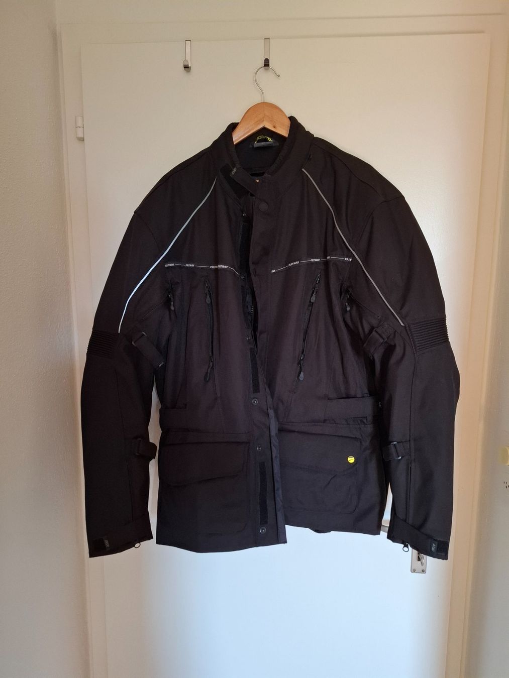 Lotti di vestiti: Motorrad Jacke und Hose, Neu! – Nuovo (secondo la descrizione) da Bassersdorf venduto da aricz710