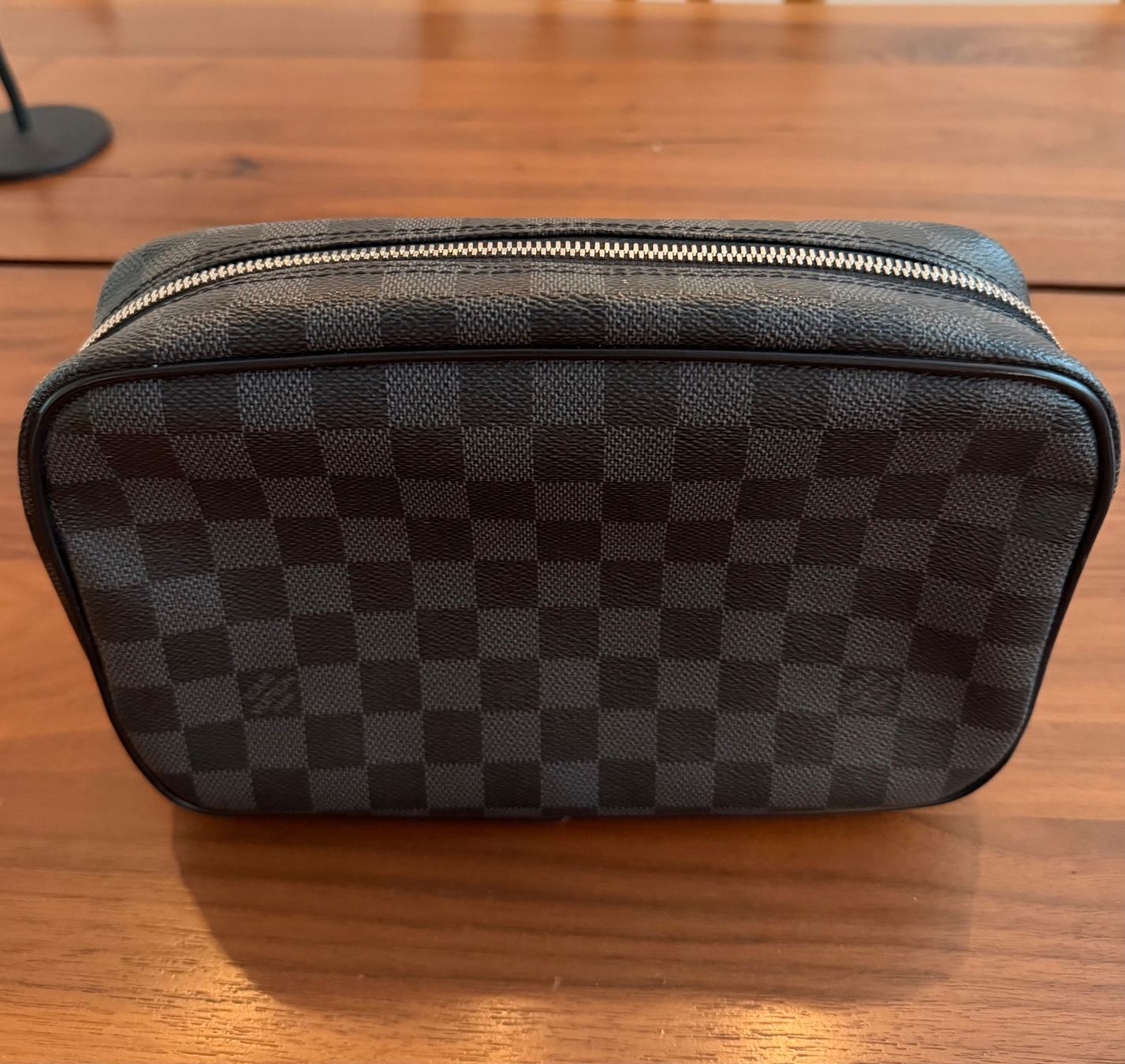 Louis Vuitton Taschen: The Louis Vuitton Damier Graphite bag – Gebraucht aus Zürich von Filo_B 2