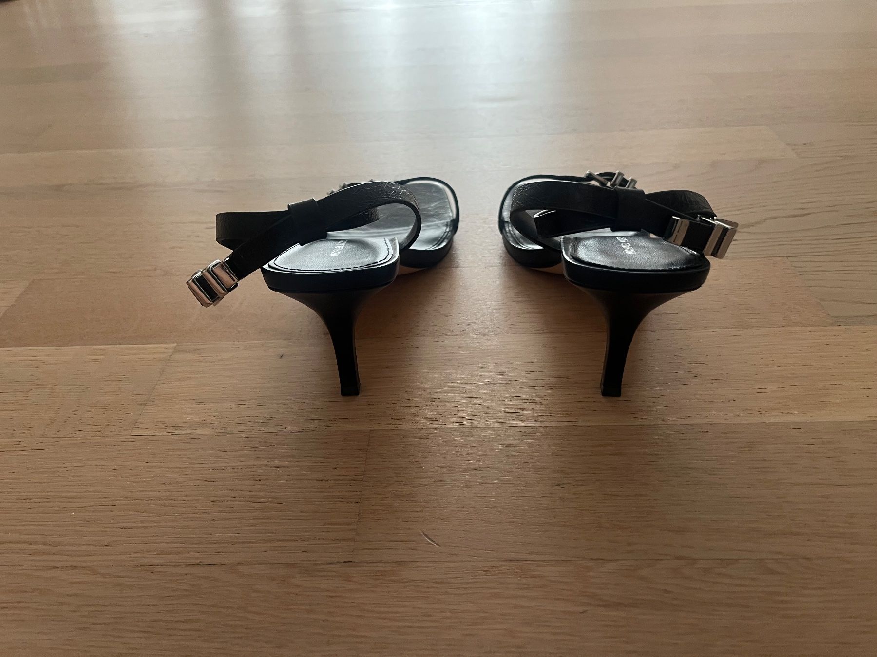 Michael Kors Damenschuhe: Michael Kors Sandaletten – Gebraucht aus Zollikon von Vivien_6 3