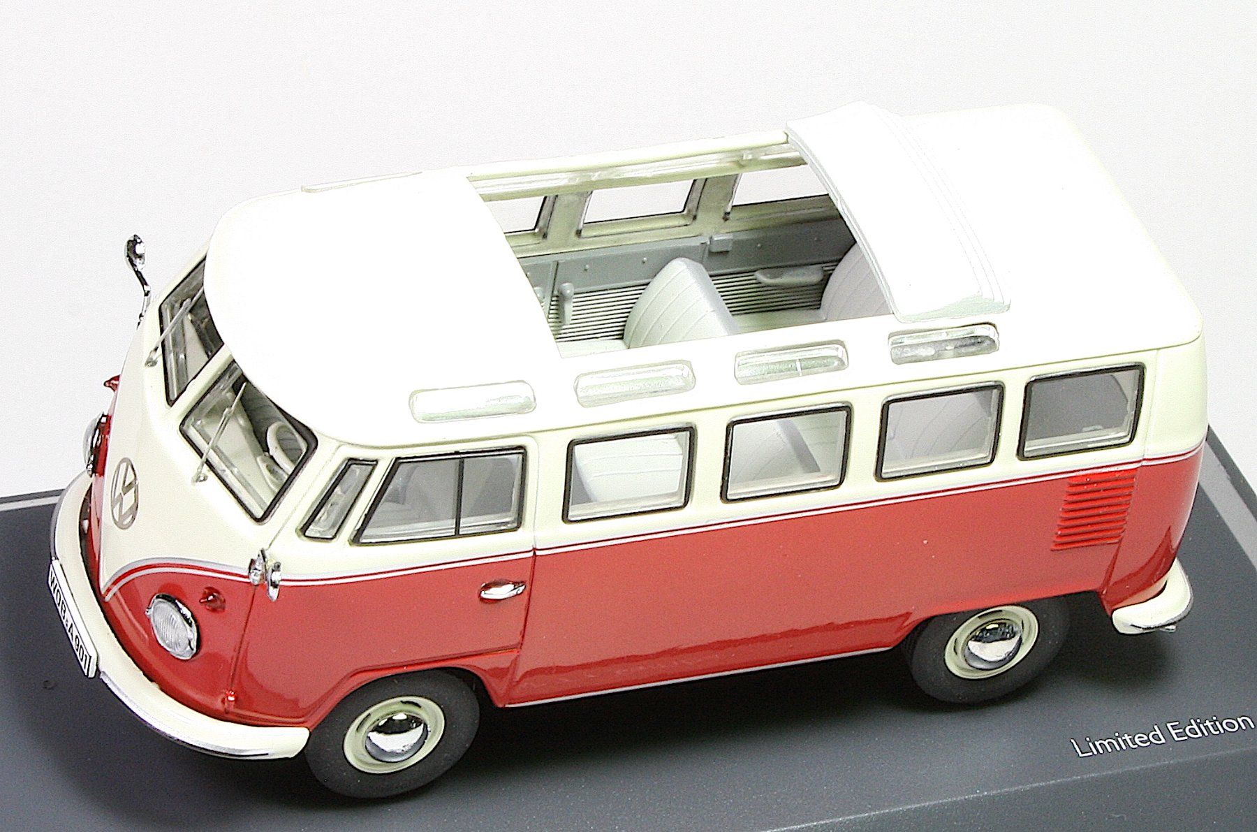 Schuco Modellini d'auto: Schuco, VW T1 Samba – Usato da Elsau venduto da Peekay8 3