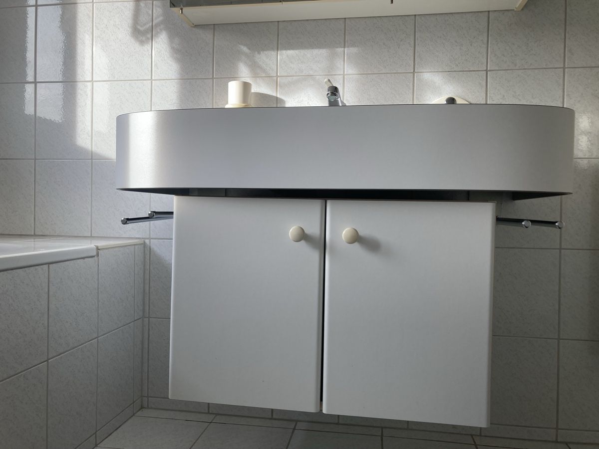 Armadietti a specchio: Lavabomöbel mit Spiegelschrank – Usato da Hochdorf venduto da Blackbox60 3