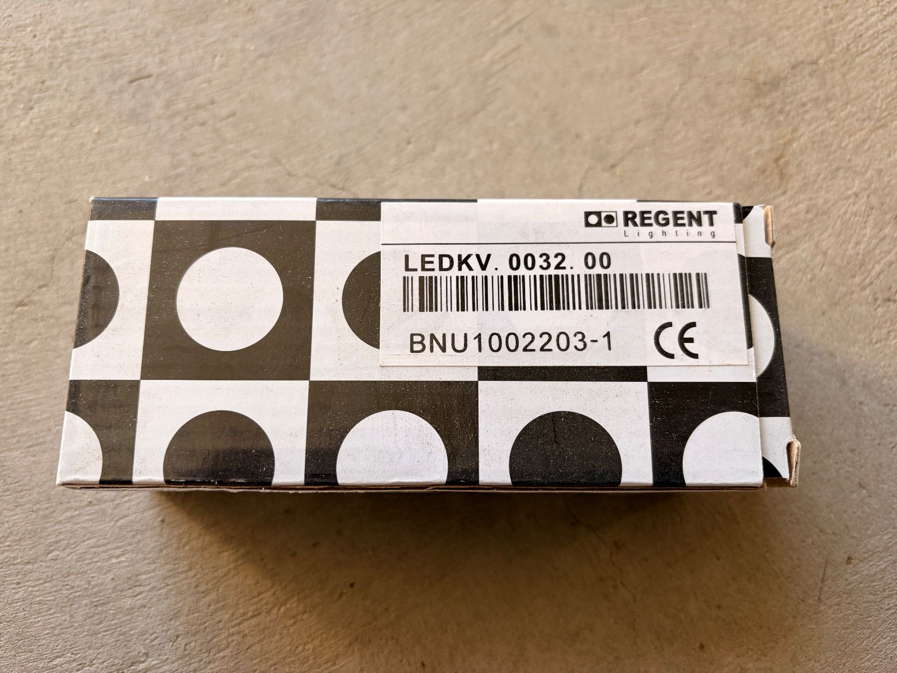 Regent Lampen: Alimentation luminaire Regent – Neu und originalverpackt aus Erde von Ricardoannonce 1