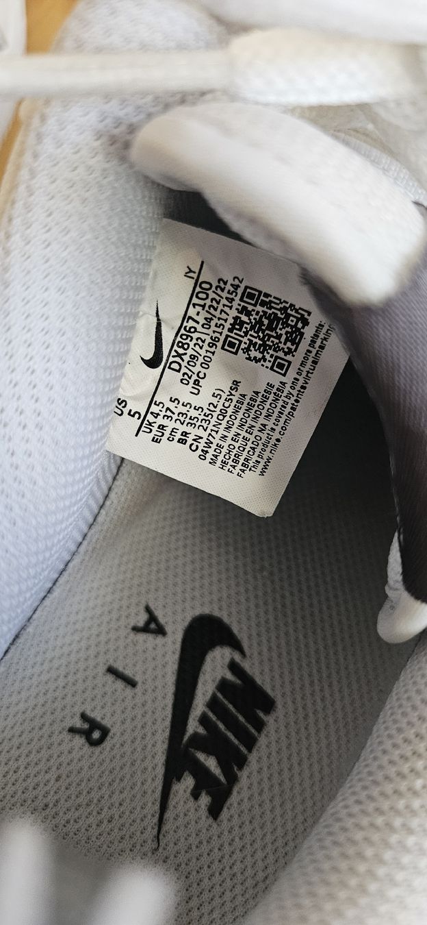 Nike Scarpe da uomo: Nike Air Force 1, Grösse 37.5 – Nuovo (secondo la descrizione) da Tobel venduto da Nicci_dee 4