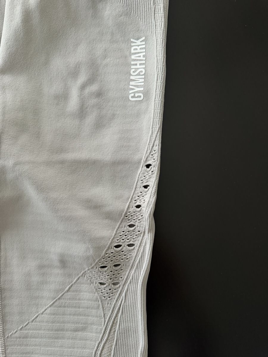Gymshark Leggings: Gymshark hellgraue Sport-Leggings – Nuovo (secondo la descrizione) da Horgen venduto da sastic 2