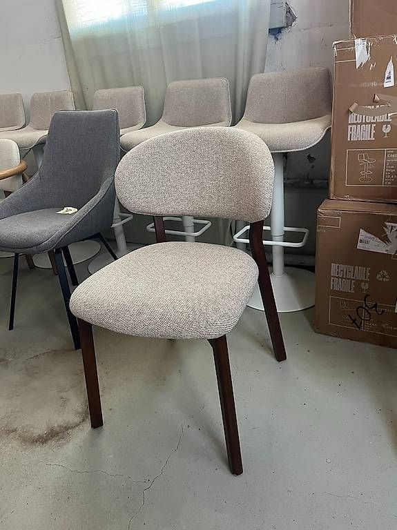 Sedie: Polsterstuhl Moon Stoff beige Eichenholz braun – Usato da Zollikofen venduto da uniqueroom 2