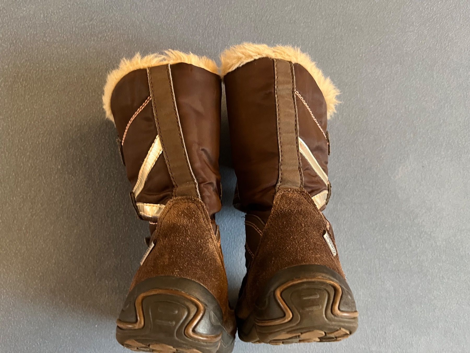 Schuhe für Mädchen: Schöne warme Mädchen Winterstiefel Gr 29 – Gebraucht aus Baden von Mi0 3