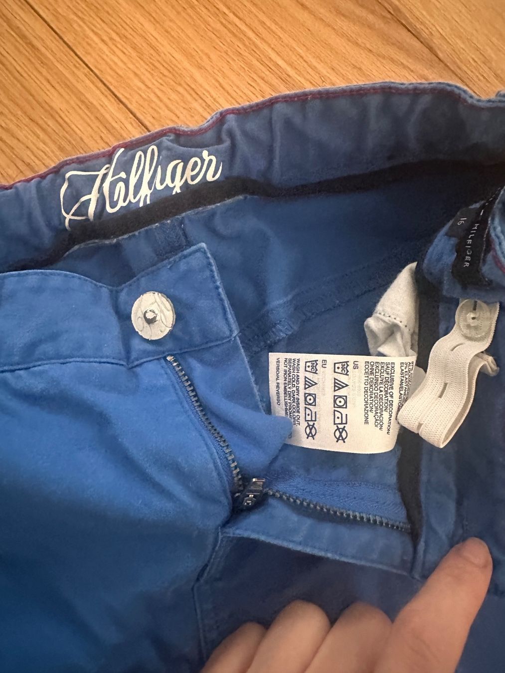 Tommy Hilfiger Hosen: Hilfiger Hose s – Gebraucht aus Pfaffhausen von Klaras_second_hand 1