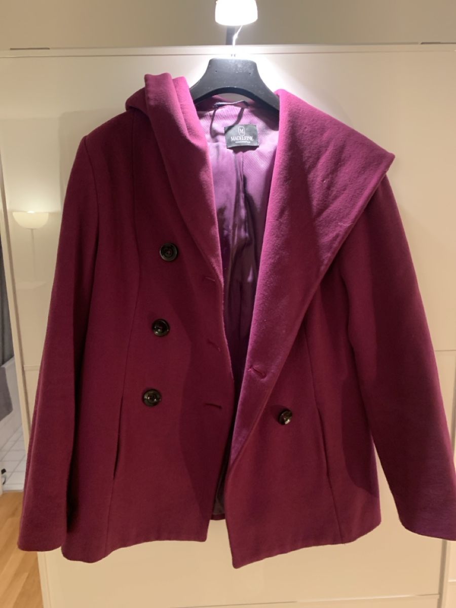 Madeleine Giacche: Madeleine Winterjacke mit Kapuze, Gr. 36 – Usato da Zürich venduto da Ballerina007