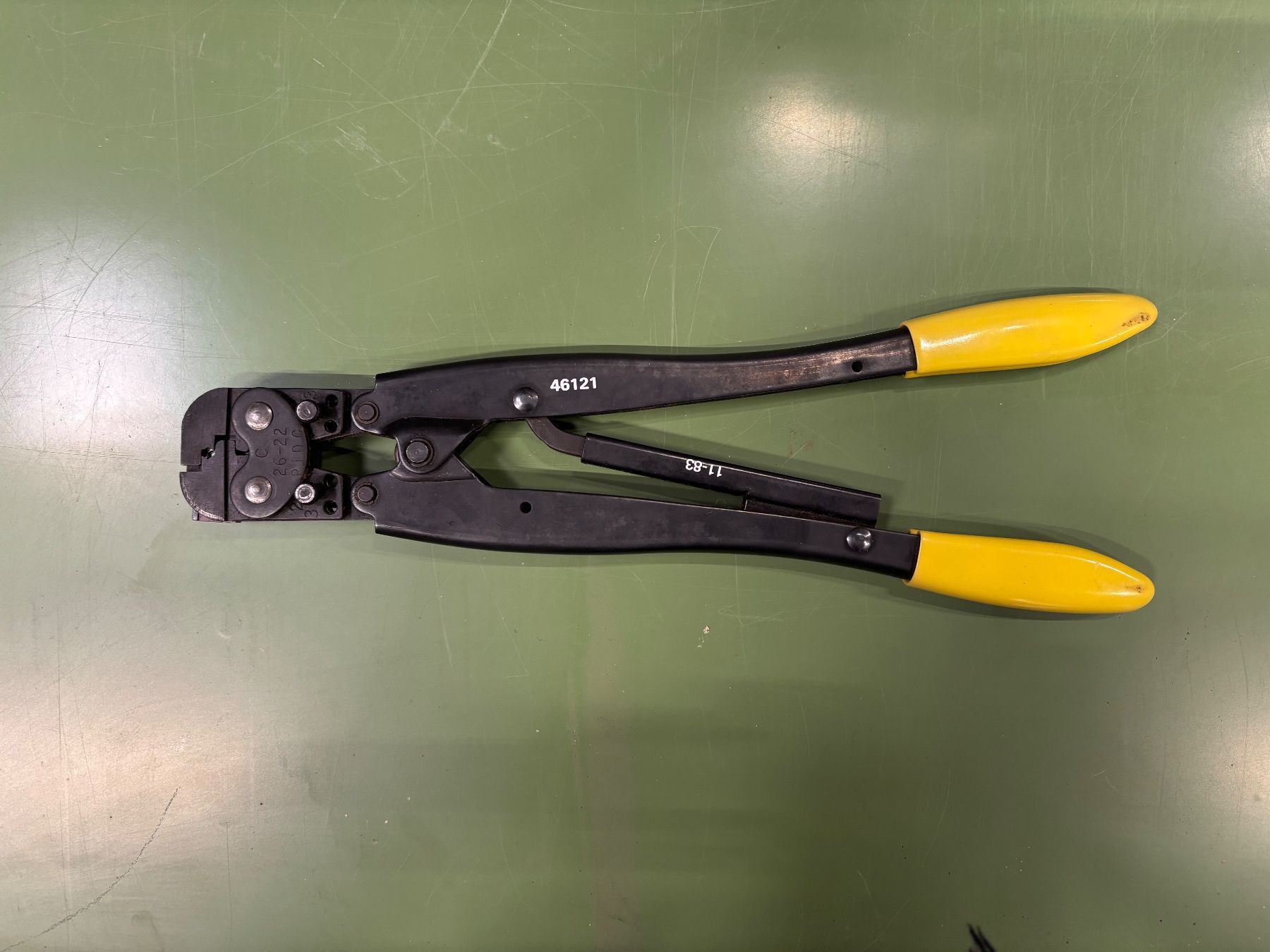Tutti gli attrezzi: AMP Crimpzange, 46387 11-83 – Usato da Winterthur venduto da ReUse_Baumarkt 2