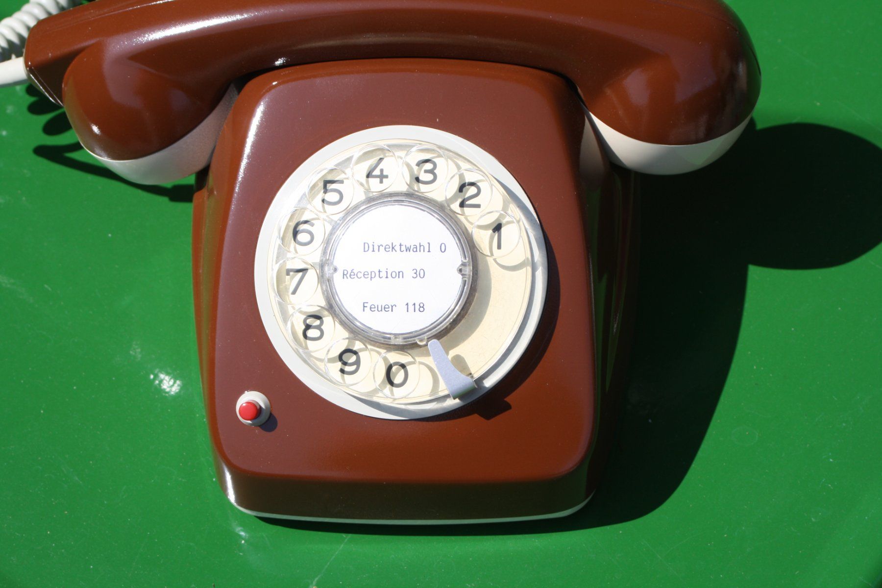 Telefone: TELEFON VINTAGE MIT WÄHLSCHEIBE – Gebraucht aus Wauwil von Pneuedy 1